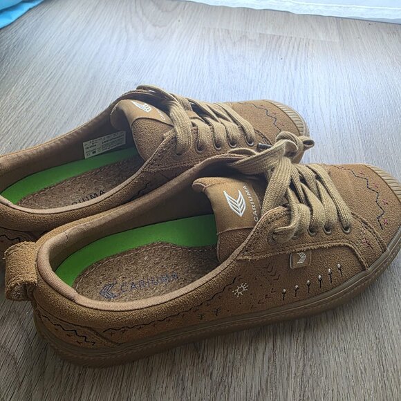 NEW! CARIUMA ALL CAMEL EMRBOIDERED SUEDE SHOES - WOMEN'S  SIZE 7.5 - MEN SIZE 6 - Picture 2 of 7